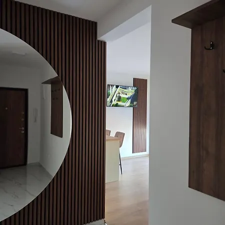 Apartment Apartman Como *