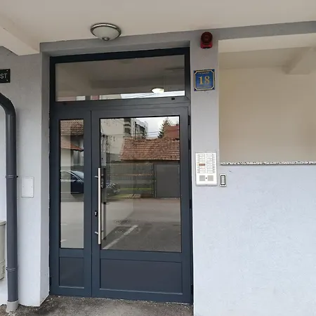 Apartman Como Appartamento